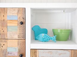 Cozy Holiday Home in Den Burg With hot tub