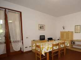 Luxurious Bungalow in Garda With Swimming Pool