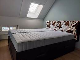 Comfortable Holiday Home With Garden