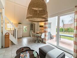 Beautiful Holiday Home With 2 Pools