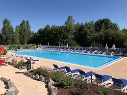 Beautiful Holiday Home With 2 Pools