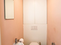 Corner Apartment Near the Center