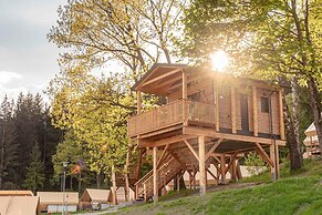 Beautiful Tree House in the Gailtal Valley