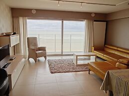 Apartment in Nieuwpoort With sea View