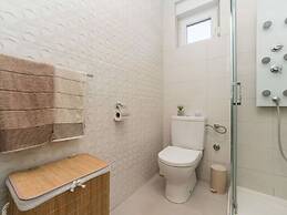 Nicoll With Pool, 50 m From the Beach