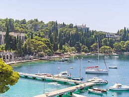 Apartments Villa Royale - One Bedroom Apartment With Sea View