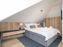 Apartments Villa Royale - One Bedroom Apartment With Sea View