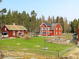 10 Person Holiday Home in Hedesunda