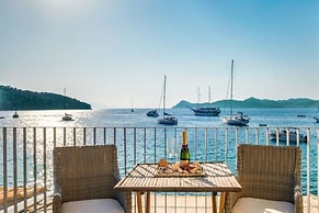 Villa Lola - Four Bedroom Villa With Sea View