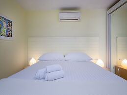 Villa Lola - Four Bedroom Villa With Sea View