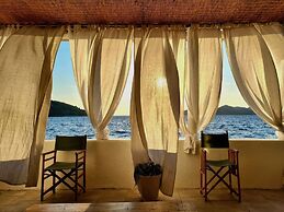 Villa Lola - Four Bedroom Villa With Sea View