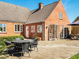 7 Person Holiday Home in Ulfborg