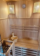 Premium Houseboat Blue Lagoon