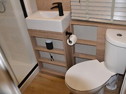 Nice Chalet on a Luxury Resort in Vlaanderen
