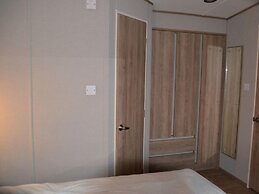 Nice Chalet on a Luxury Resort in Vlaanderen