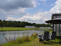 Nice Chalet on a Luxury Resort in Vlaanderen