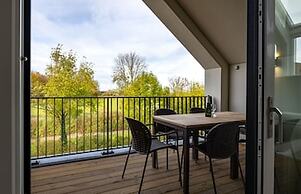 Stylish Marina Loft W/balcony