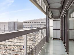 Spacious Studio With Storage Room