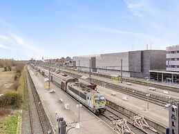 Spacious Studio With Storage Room