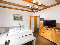 Holiday Home Landhaus Prielau