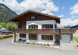 Holiday Home Landhaus Prielau