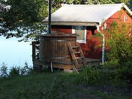 Holiday Home Hus Lammen Right on the Lake