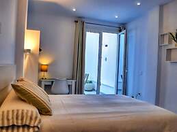 Inviting Apartment With Balcony