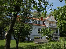 1 Villa Blanck Comfortable Holiday Residence