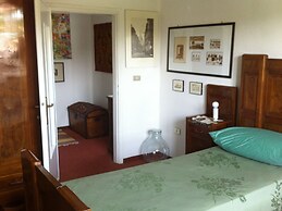 Chalet With Garden, Terrace and Barbecue