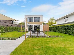 Amazing Villa in Zeewolde With Terrace
