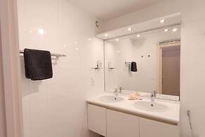 Apartment With Private Balcony