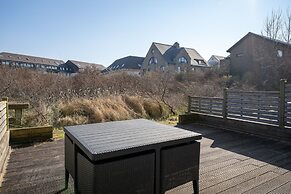 Apartment With Private Balcony