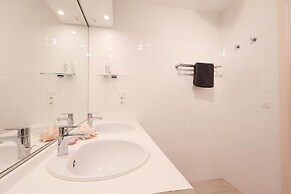 Apartment With Private Balcony