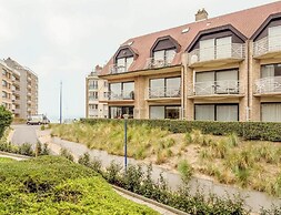 Apartment With Private Balcony