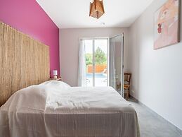 Cosy Holiday Home With Pool