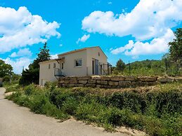 Cosy Holiday Home With Pool