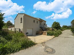 Cosy Holiday Home With Pool