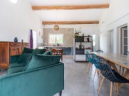 Cosy Holiday Home With Pool