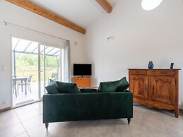 Cosy Holiday Home With Pool