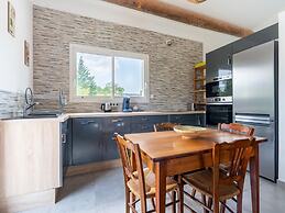 Cosy Holiday Home With Pool