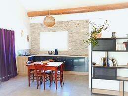Cosy Holiday Home With Pool