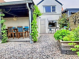 Quaint Holiday Home in Lamswaarde With Garden