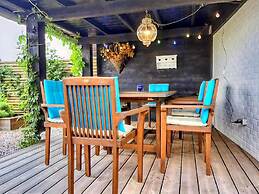 Quaint Holiday Home in Lamswaarde With Garden