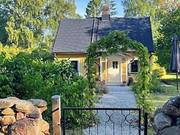 6 Person Holiday Home in Klintehamn-by Traum
