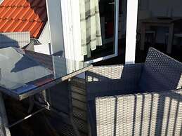 Petra Modern Retreat