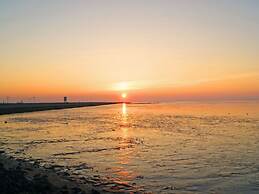 Petra Modern Retreat