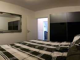 Petra Modern Retreat