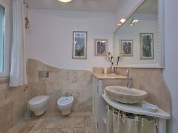 Belvilla by OYO Nice Holiday Home Near Sea