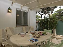 Belvilla by OYO Nice Holiday Home Near Sea