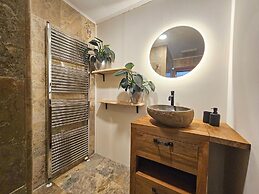 Beautiful Holiday Home With Spacious Garden